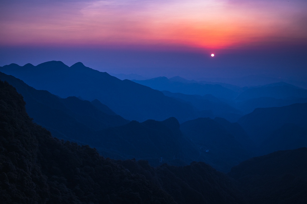 追星逐日金佛山，这样的浪漫名场面你见过吗？