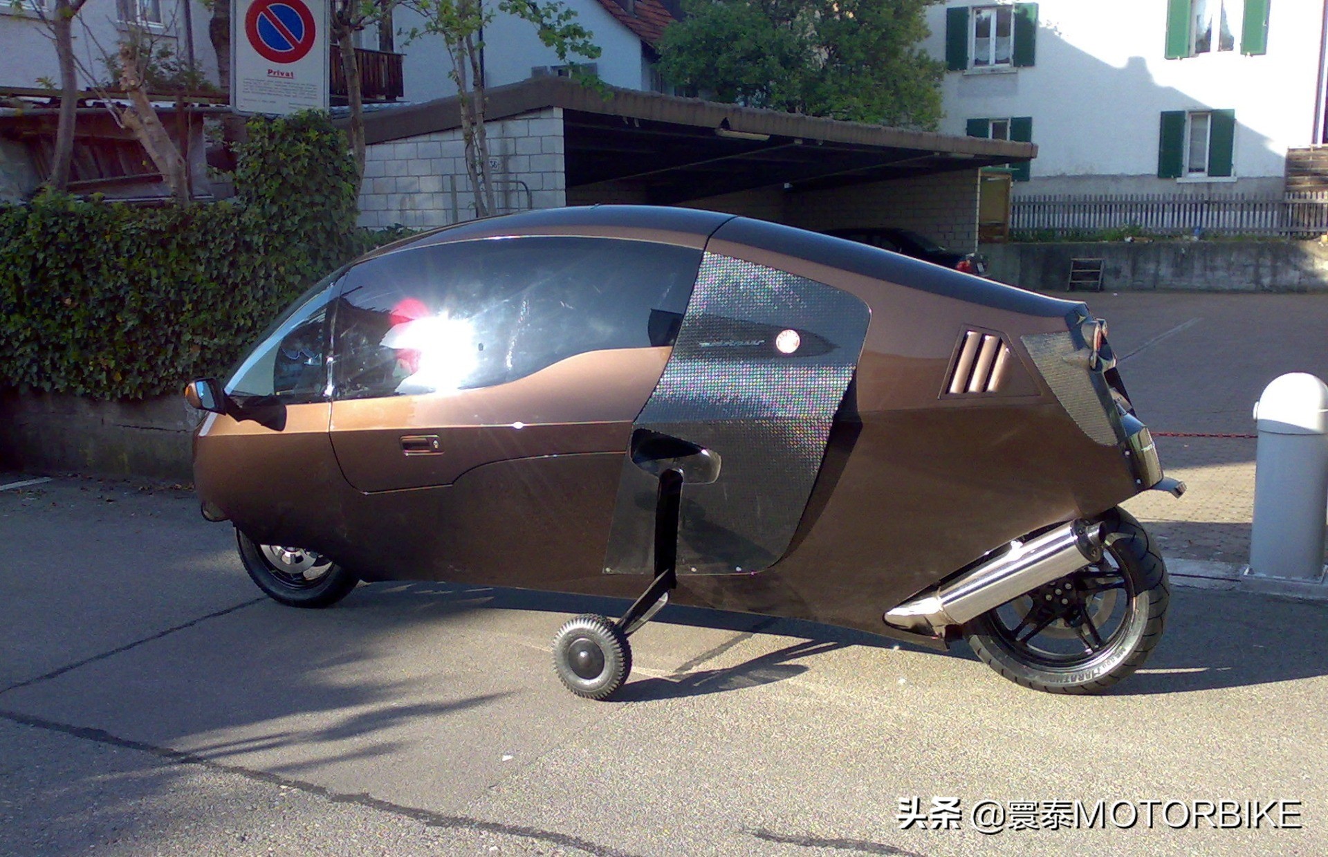 全封闭两轮电动摩托即将在欧洲上市,开启全新出行方式