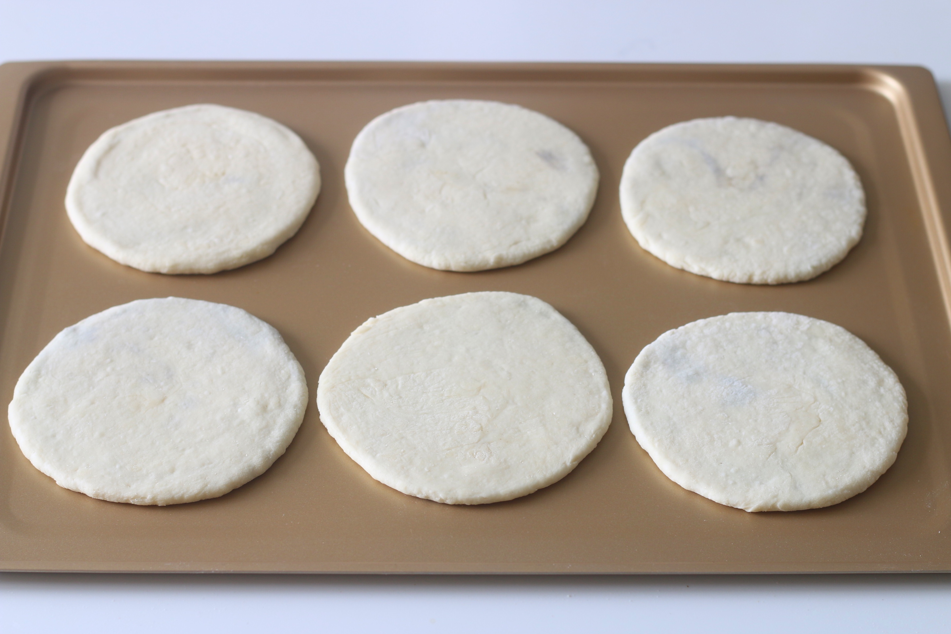 猪肉降到9块，烙几个火烧，卤1锅肉，剁碎一夹，太香了