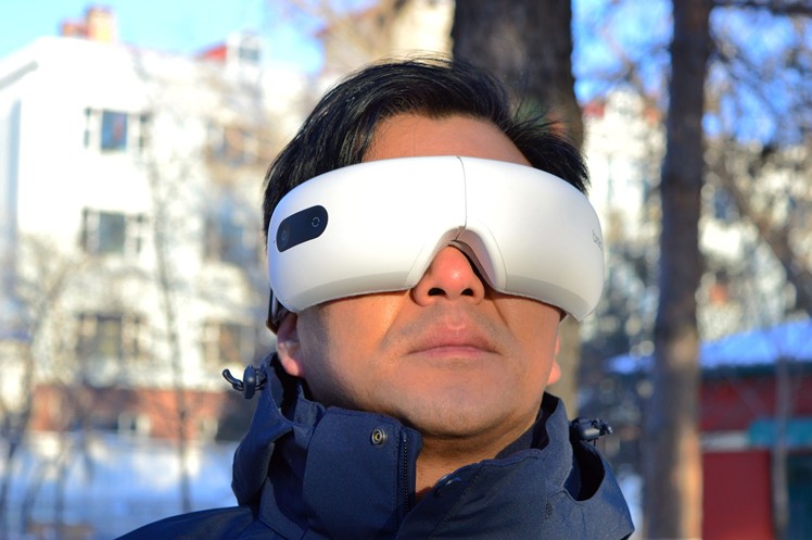 每天看屏幕、视力下降快，送给女神倍轻松iSeeH护眼仪