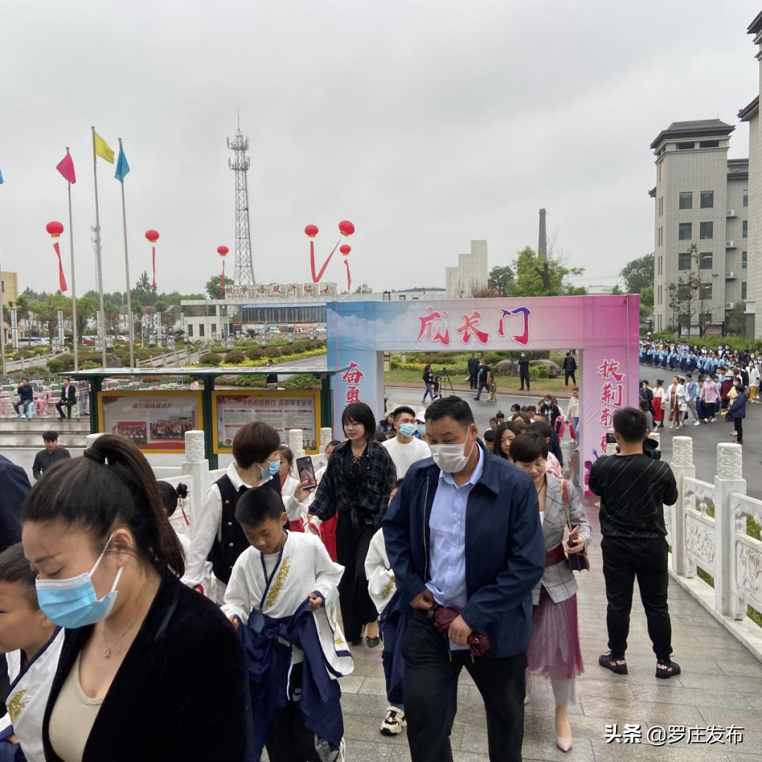 临沂双语学校怎么样?“成人礼”刷爆朋友圈(图5)