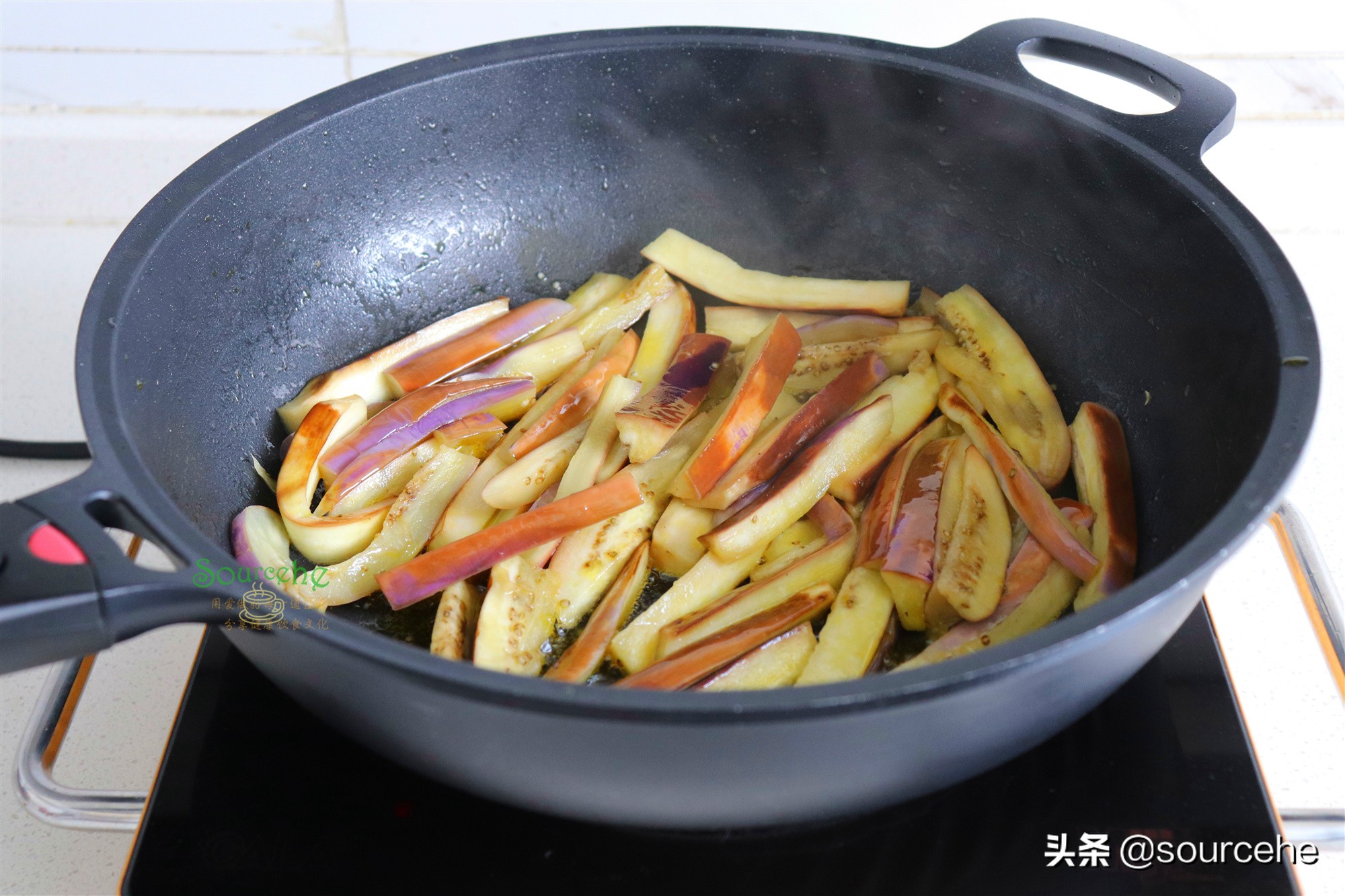 教你做正宗的粤菜茄子煲，软烂入味、香辣可口，搭配米饭吃太香了