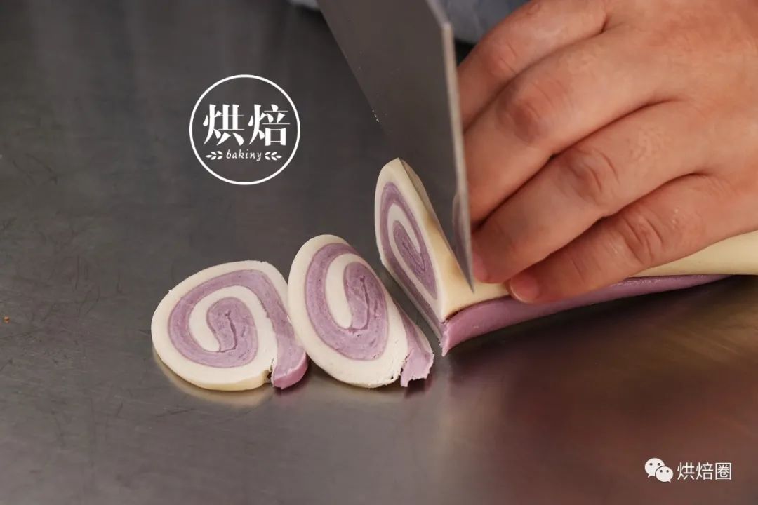 终于有烤箱版的猫耳朵了 无油不上火 颜色好看 孩子超喜欢