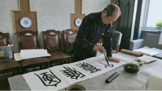 “慰问白庙子敬老院迎春公益笔会”在呼和浩特举办