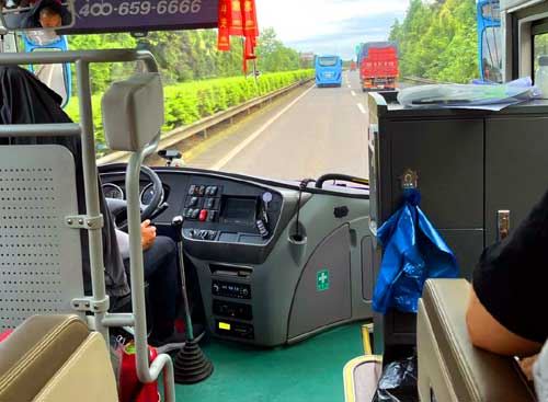 四川旅游：走近泸定桥圆童年电影情结（图）