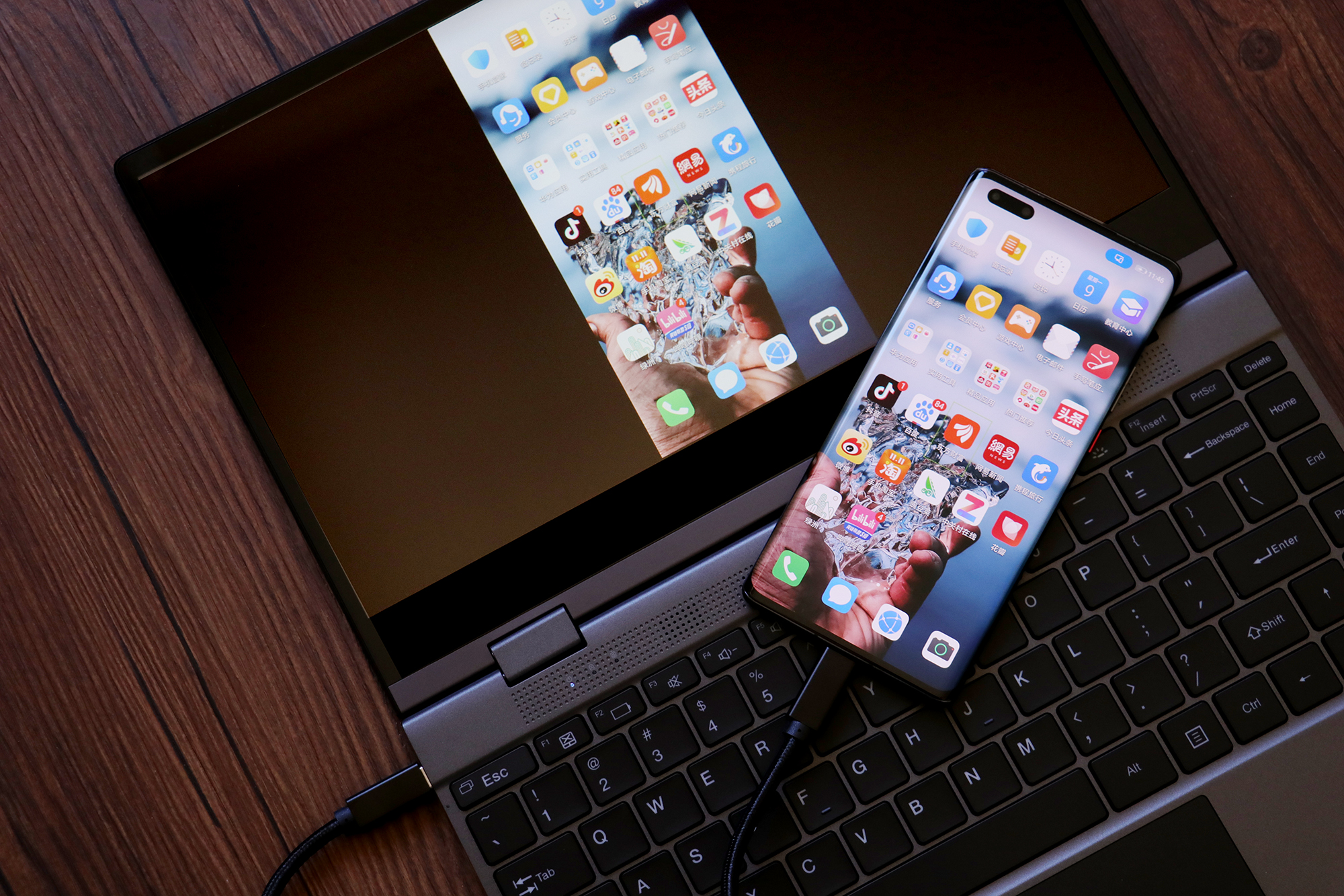 华为手机用户的轻办公利器—欧米多手机电脑，让移动办公轻装上阵