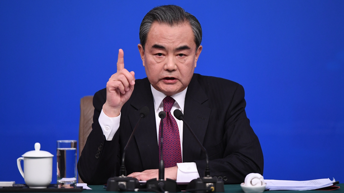 美方称从“实力地位”访华！外长直斥：中国不接受美国高人一等