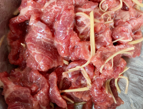 图片[2]-广式生滚牛肉粥的做法步骤图 清香顺滑养胃还滋补-起舞食谱网