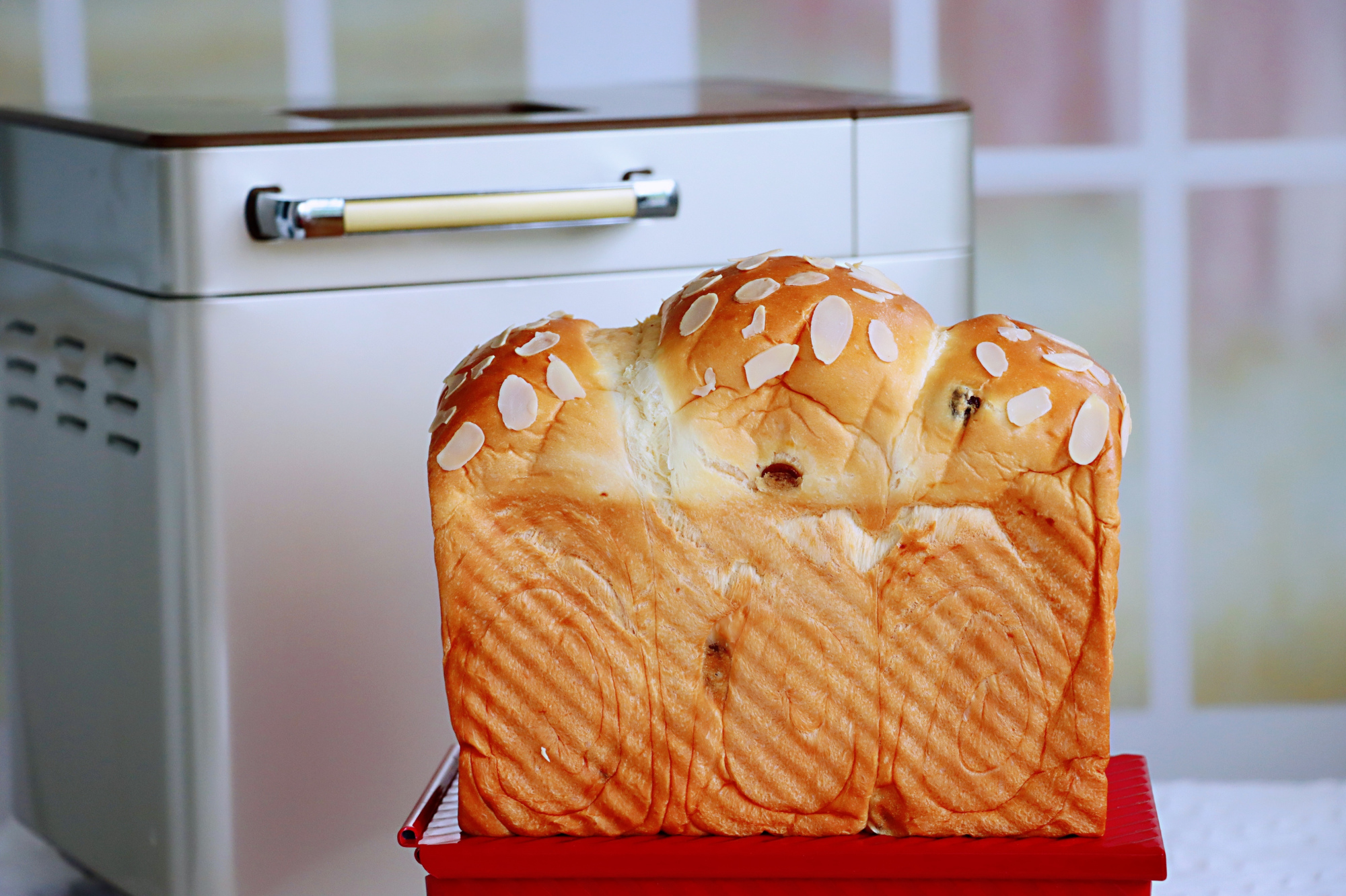 用了6年的麵包方子，還是最愛它，蓬鬆暄軟，細膩拉絲，放3天不硬