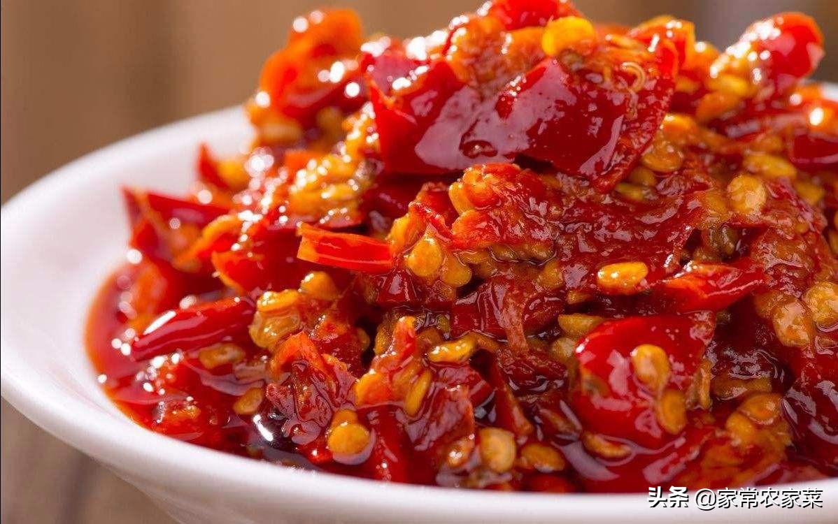 小时候放学妈妈经常给我吃的辣椒酱就馍，记忆中妈妈的味道