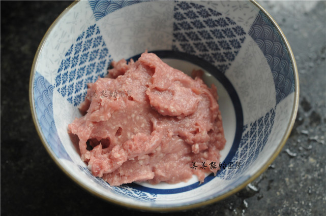 茄子別再炒了，加1把大蒜，不蒸也不炸，鮮嫩入味，少油最健康