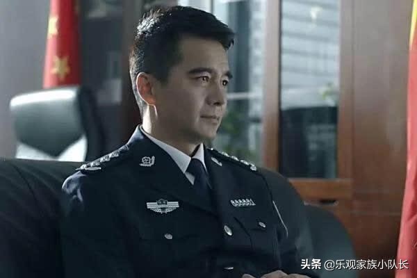 五十多岁的他结婚4次，4任妻子都美若天仙，如今