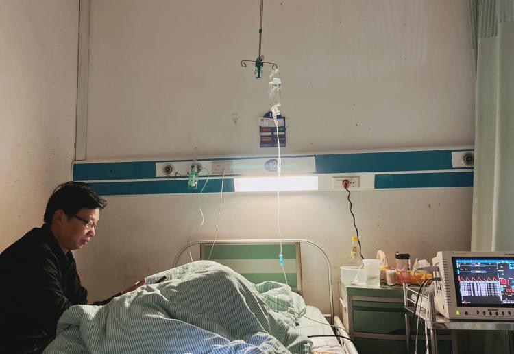 第一批独生子女，正陷入父母养老困局