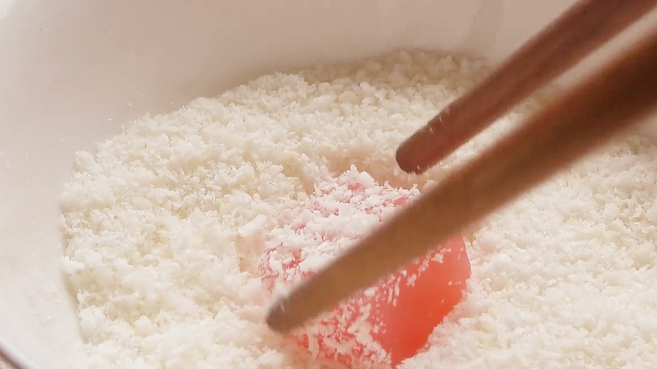 2個西紅柿，一碗澱粉，鍋裡攪一攪，酸甜爽滑，越吃越想吃