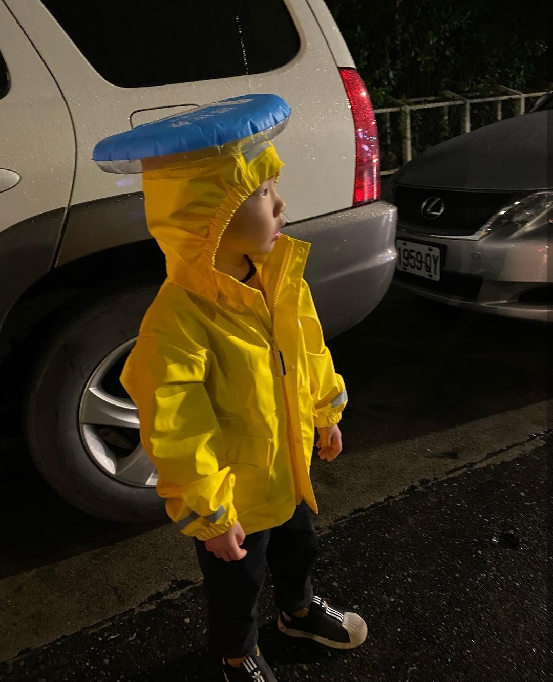 Ella曝光生產過程後，和老公陪兒子參加親子旅遊，直呼很治愈