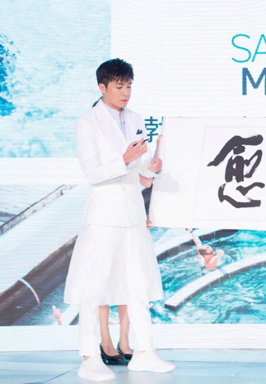 這些明星錯位圖，看得我忍不住哈哈哈哈哈哈哈哈哈哈哈哈哈哈哈哈