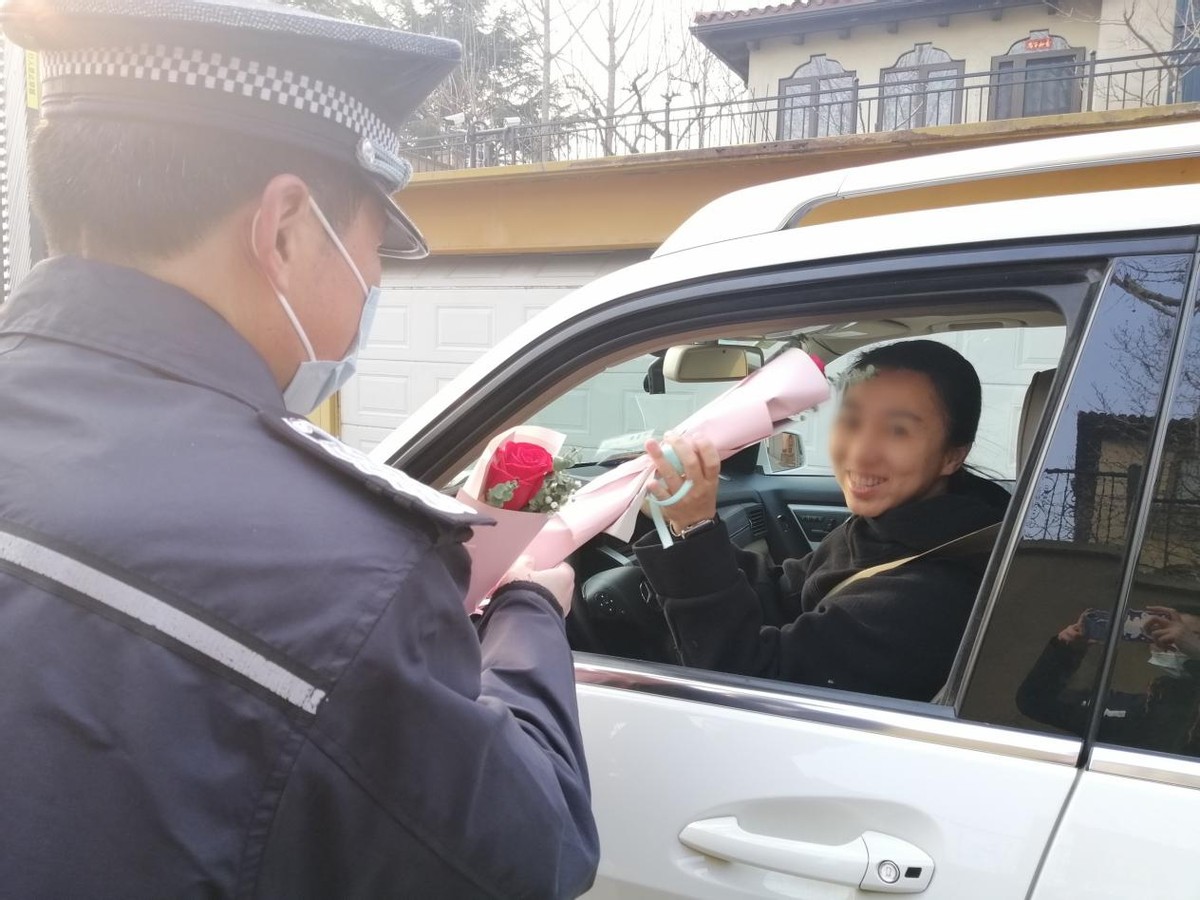 走心服务令满意升温！北京这个小区这样给业主过女神节