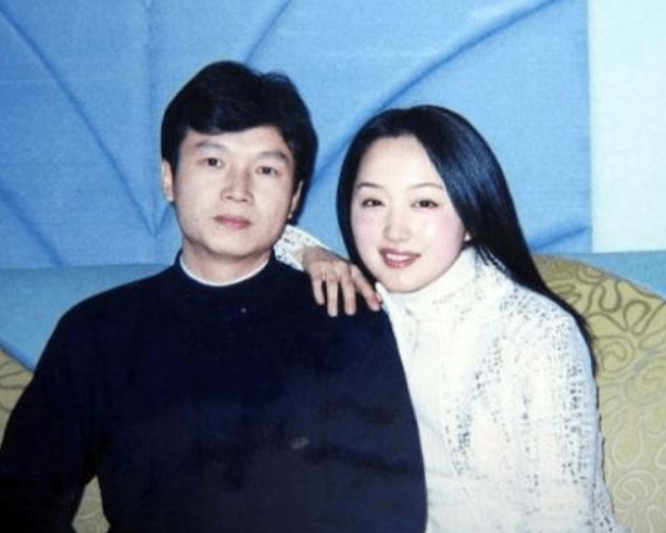 “甜歌皇后”楊鈺瑩，走到今天能怪誰呢？成于自己敗于賴文峰