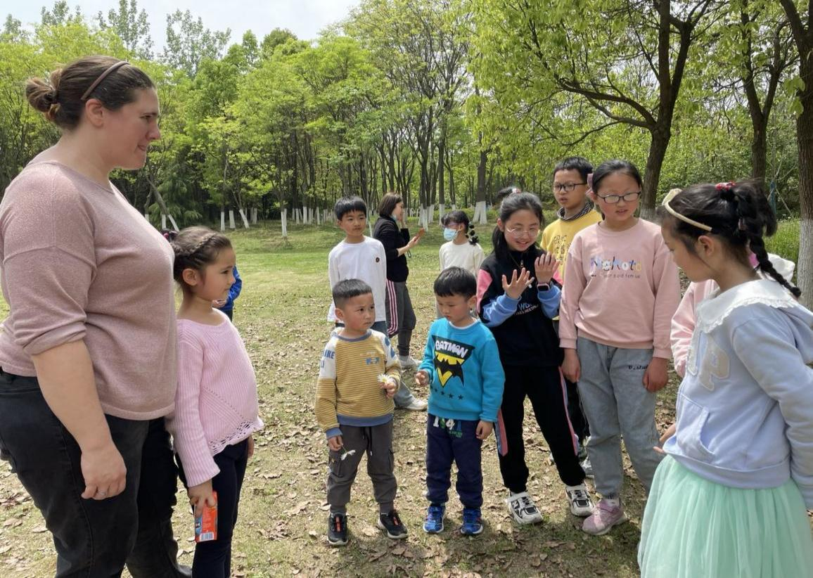 合肥一六八玫瑰园学校南校区与北京外国语大学合肥国际学院开展“中法儿童文化交流初体验”活动