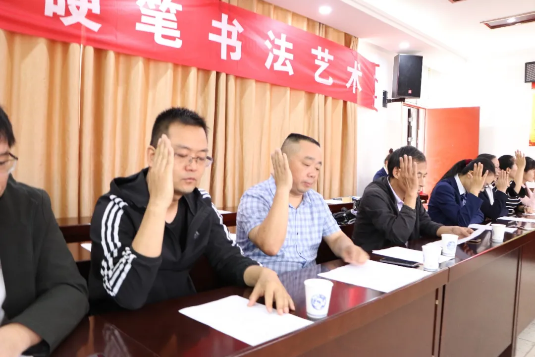 ϲѶ�������Ӳ���鷨��Э�������