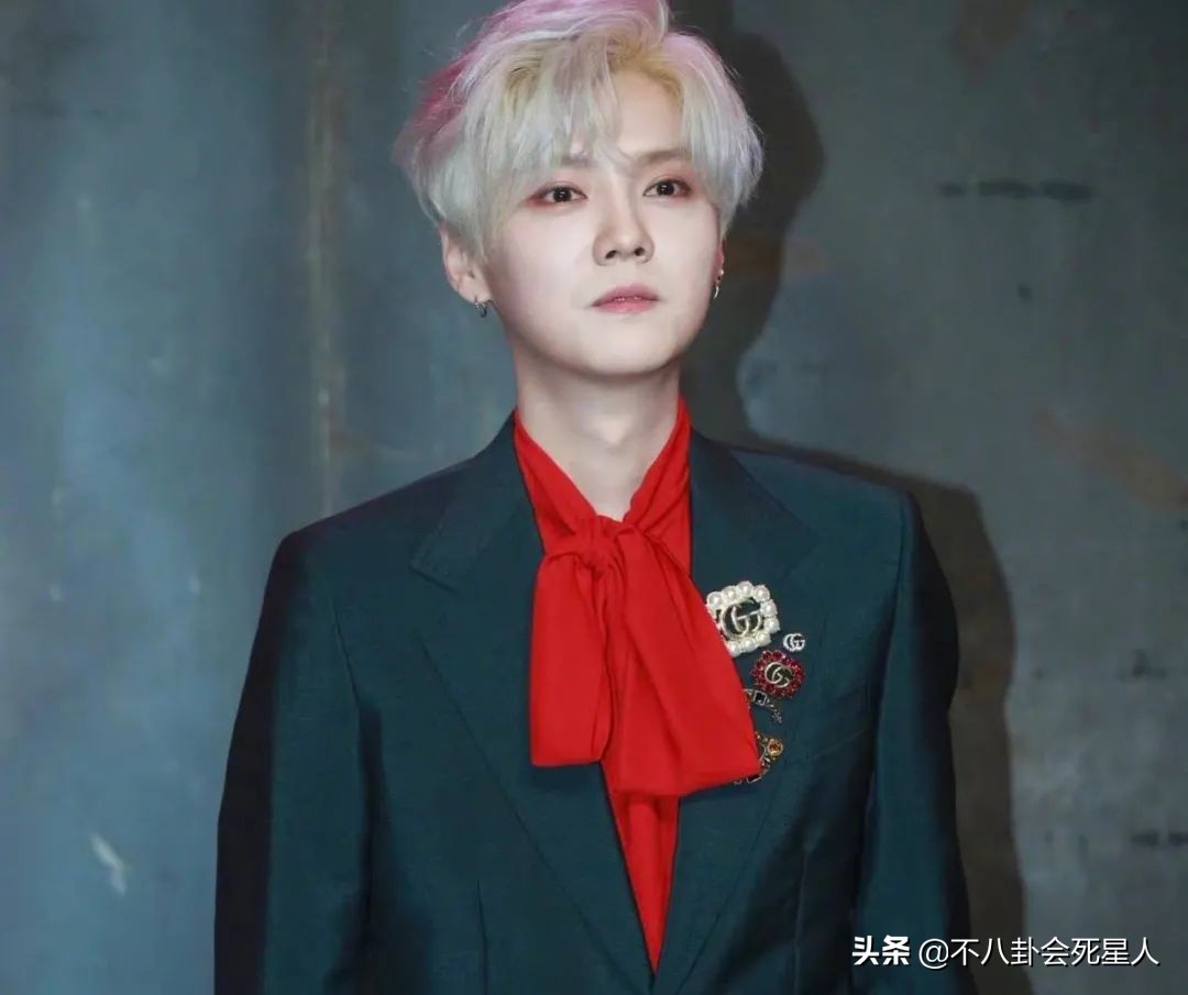 时尚大秀：吉娜神似郭碧婷，鹿晗瘦得头大身子小，倪妮肉色上衣