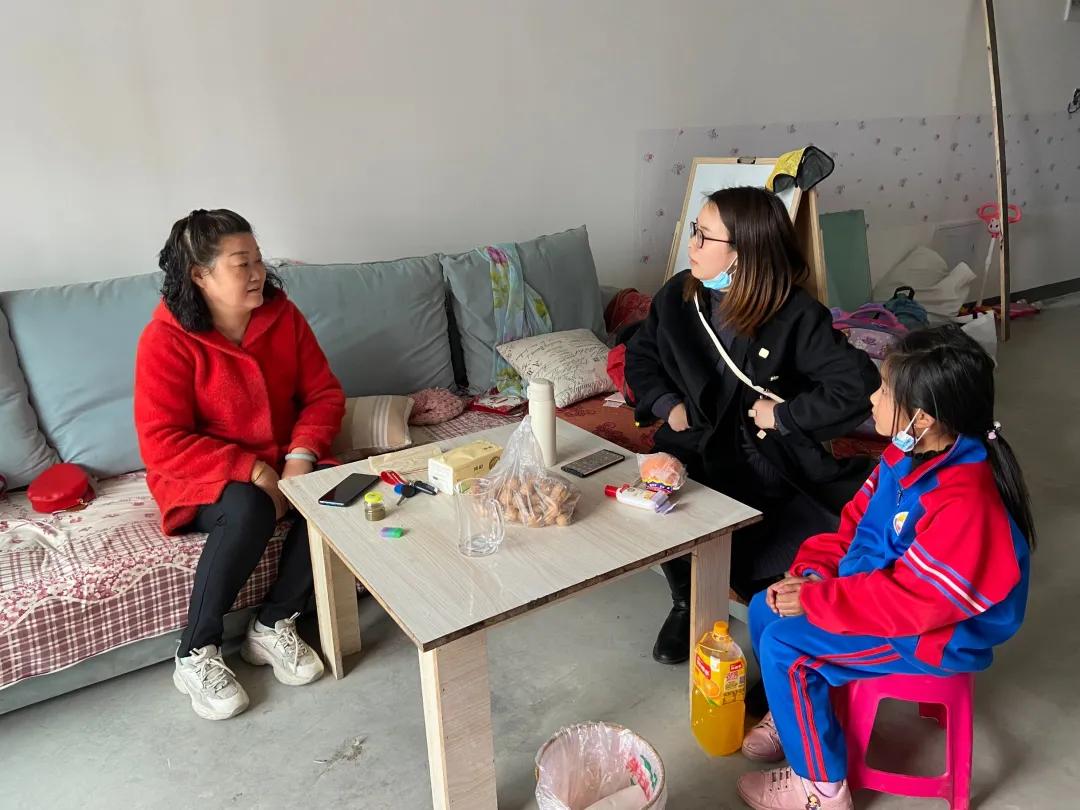 春日融融家访日 真情传递暖人心——双流区金桥小学入户家访活动