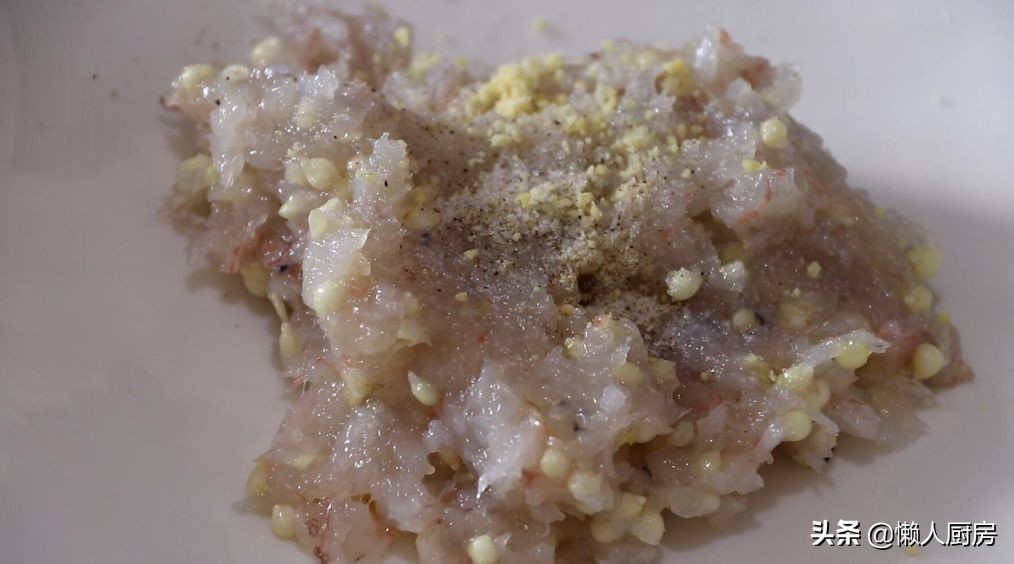 秋葵怎么做好吃？配上大虾这样蒸，吃起来又鲜又香，爽脆可口