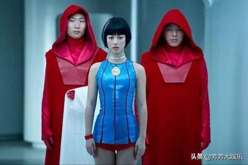 甩顶级富二代，拿下“黑道太子”，朱珠凭什么这么牛？