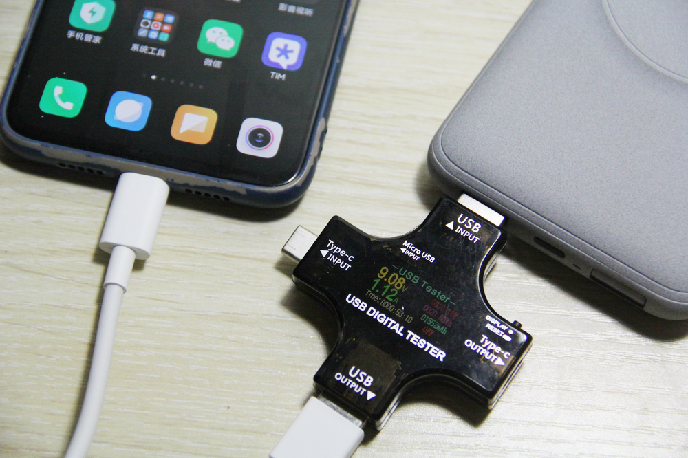 旅行必备装备推荐：南卡无线充电宝POWER3