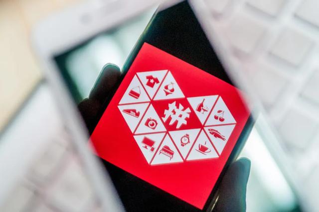 拼多多黄峥卸任CEO，CTO陈磊接棒