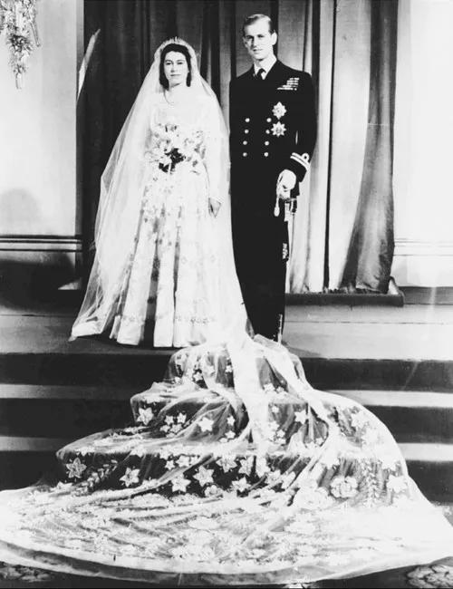 菲利普一生情妇无数，女王母亲妹妹去世，仍跟