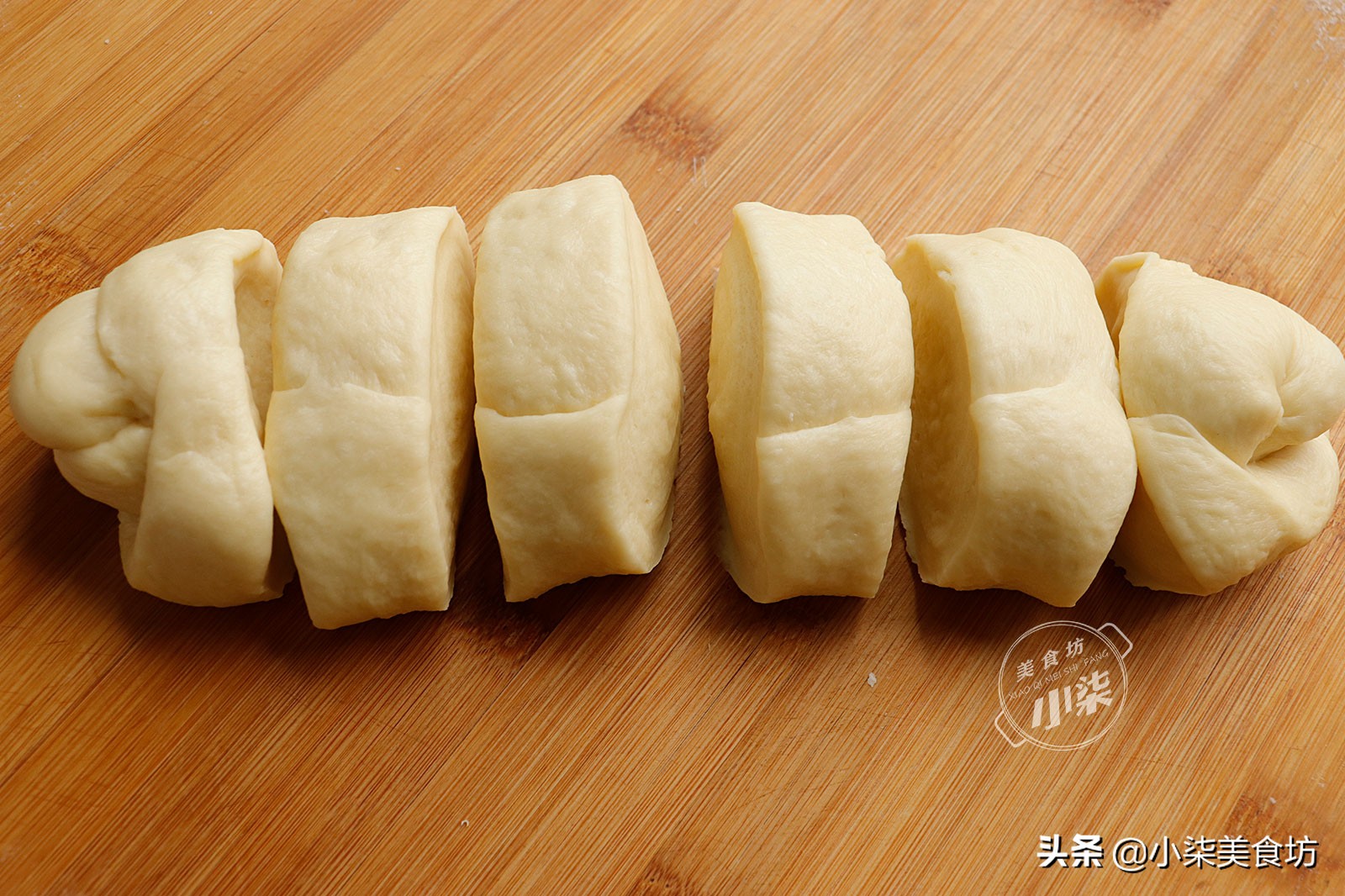 自从学会面粉这样做，我家早餐就没买过，柔软香甜，比面包还好吃