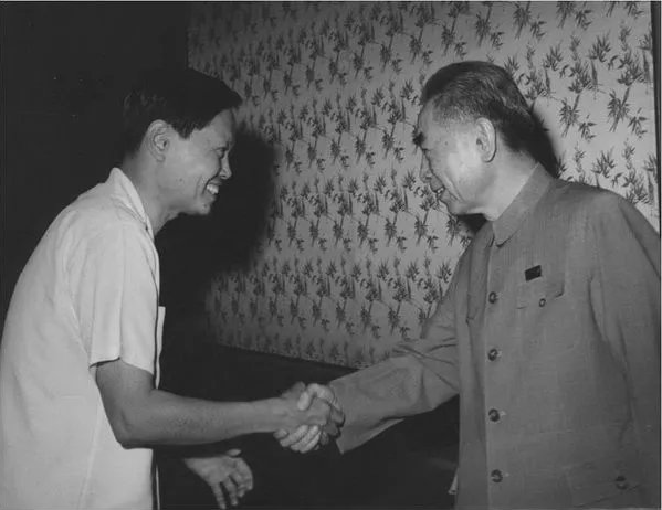 杨振宁称杜聿明为“杜先生”，周总理急忙纠正：应该叫岳父大人