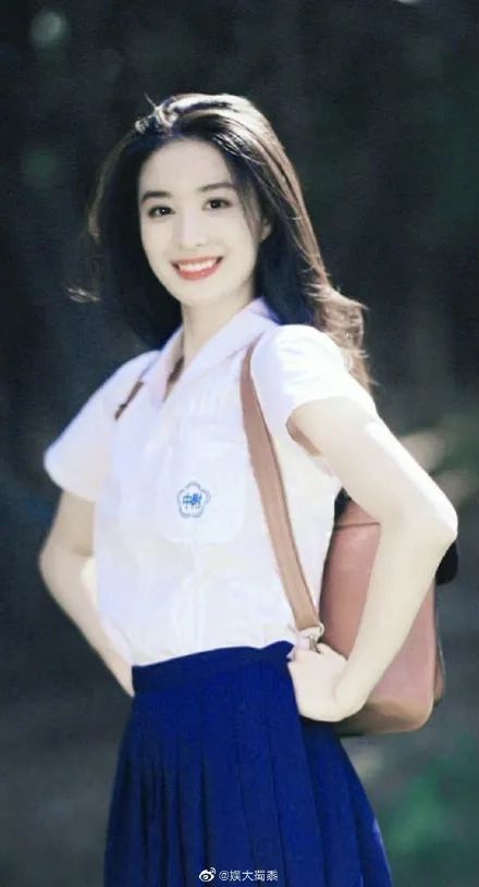 王楚然冷艳妖娆太性感撩人！雪肤娇嫩魅力不可小觑