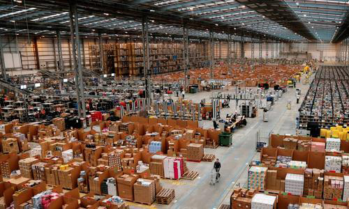 十年前实体店可“养三代”，如今却“寸步难行