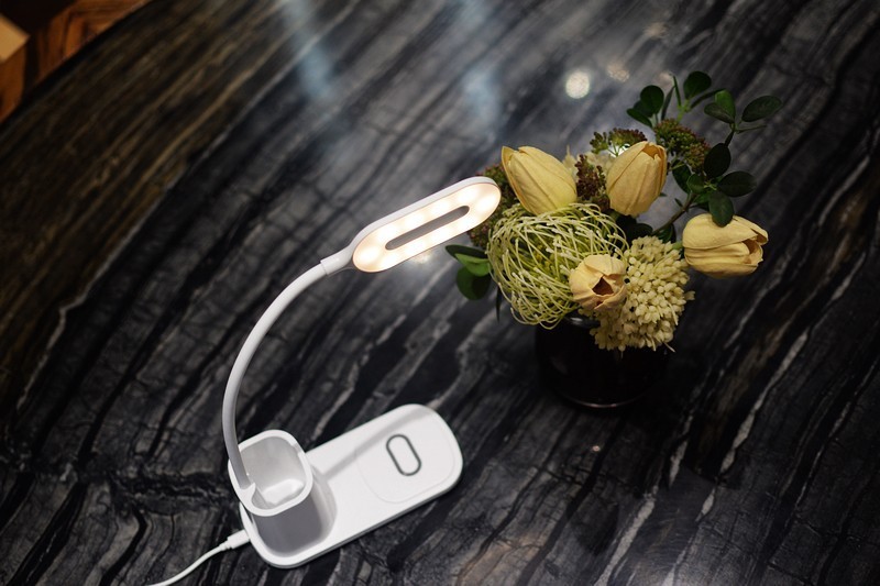 台灯/无线充电座/笔筒 FSL小易多功能无线充电台灯