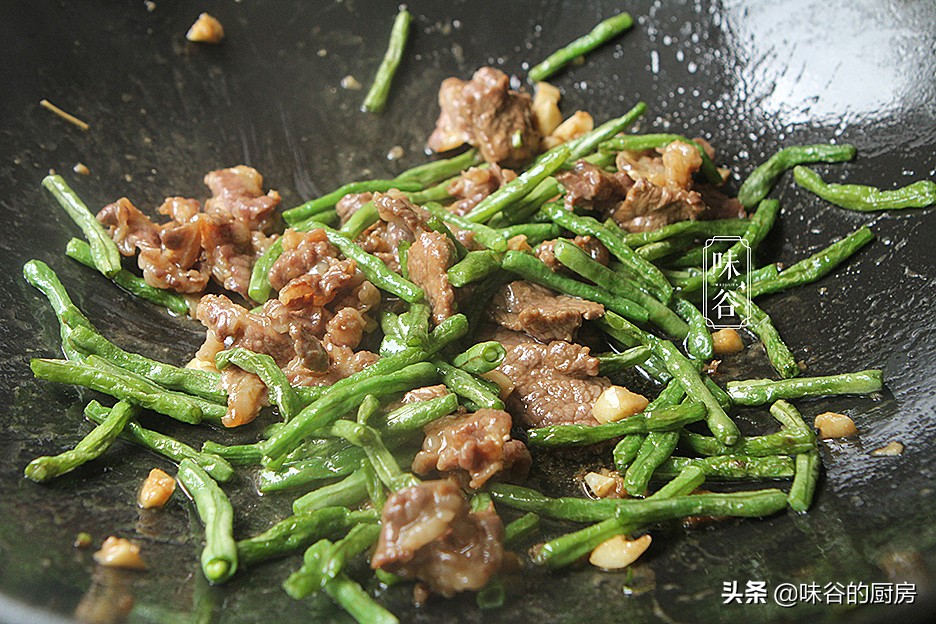 在家怎么做炒面才好吃？尝试这个做法，不粘不坨，味美又好吃