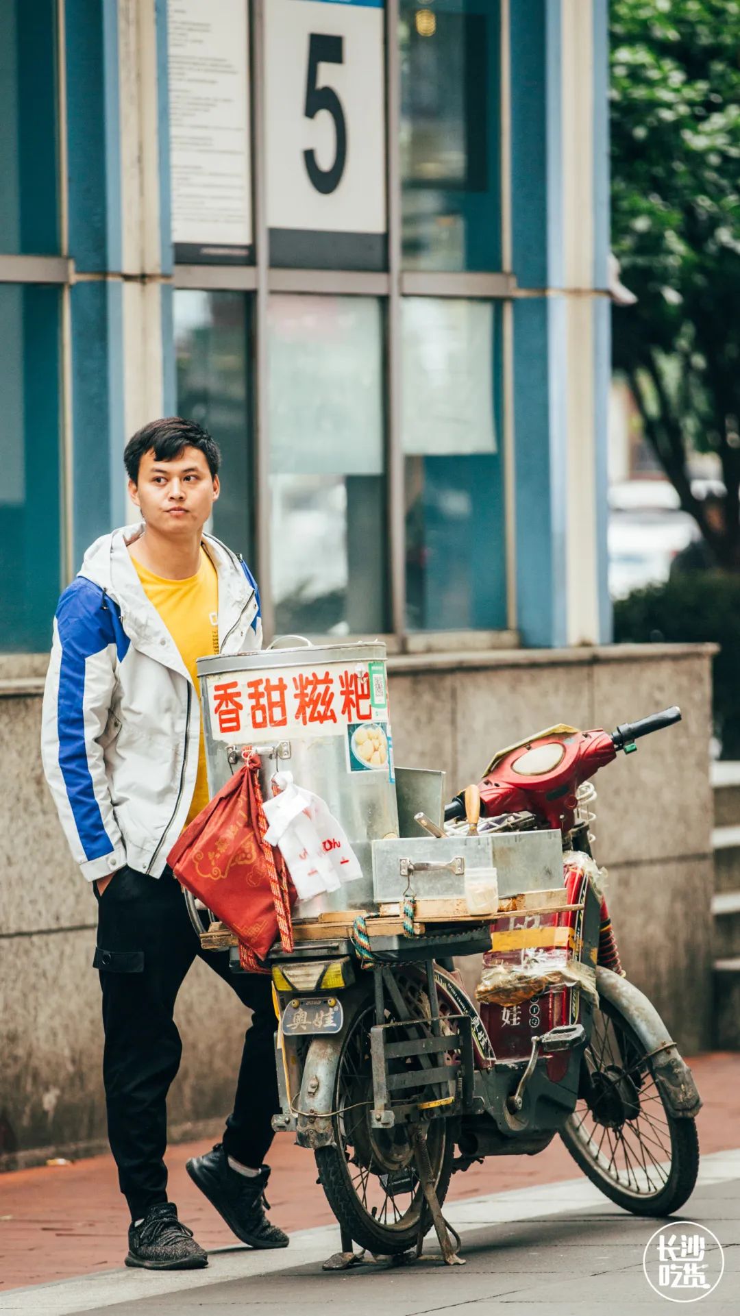 长沙最美劳动者纪实：摆摊商贩高温下的坚守