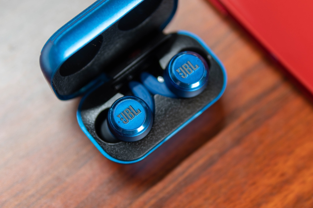 运动出街两手抓，JBL T280 Plus真无线蓝牙耳机上手