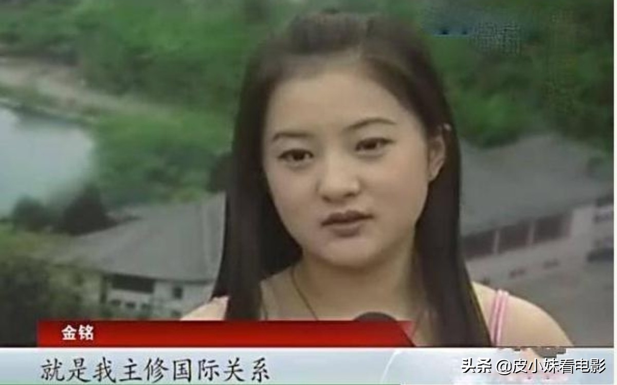 著名童星金銘：9歲爆紅成團(tuán)寵、在巔峰時(shí)退圈，她都經(jīng)歷了什么？
