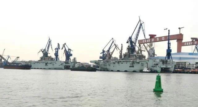 075一號(hào)艦再次冒煙，不過這次卻是好消息，舾裝進(jìn)度真是太快了