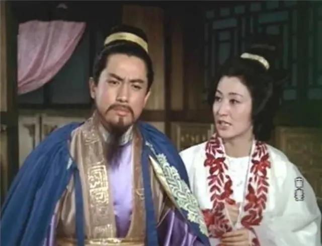 55年前香港老片《审妻》，在内地轰动一时，女主被誉为古典美人  第3张