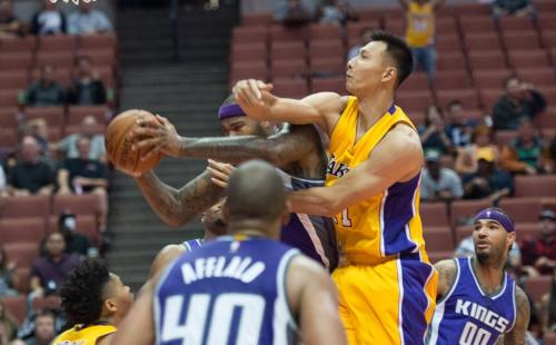 你知道吗？盖帽王易建联的那些“黑历史”太可怕了