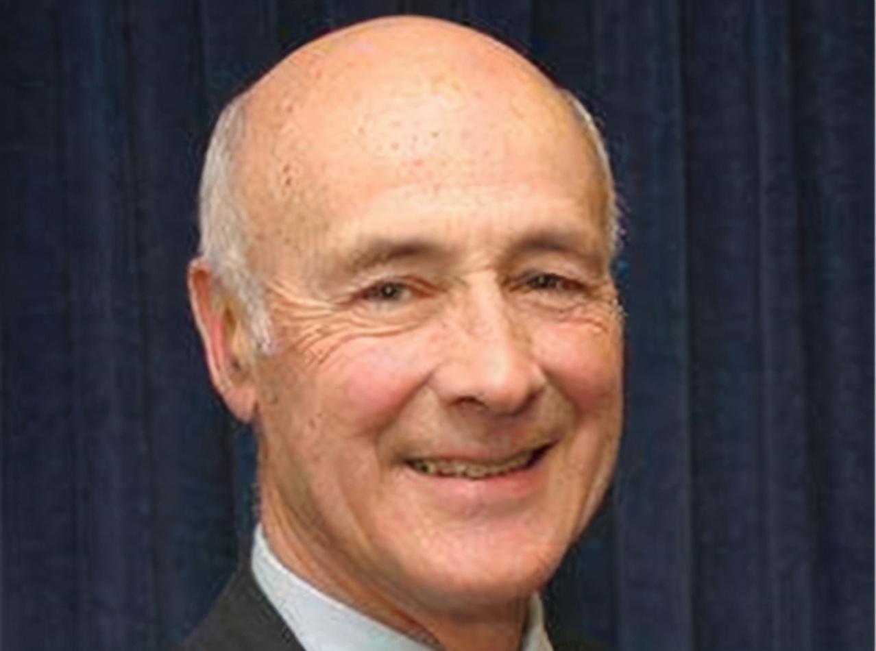 美國明明各方面佔據優勢，為什麼還對中國如此歇斯底里？