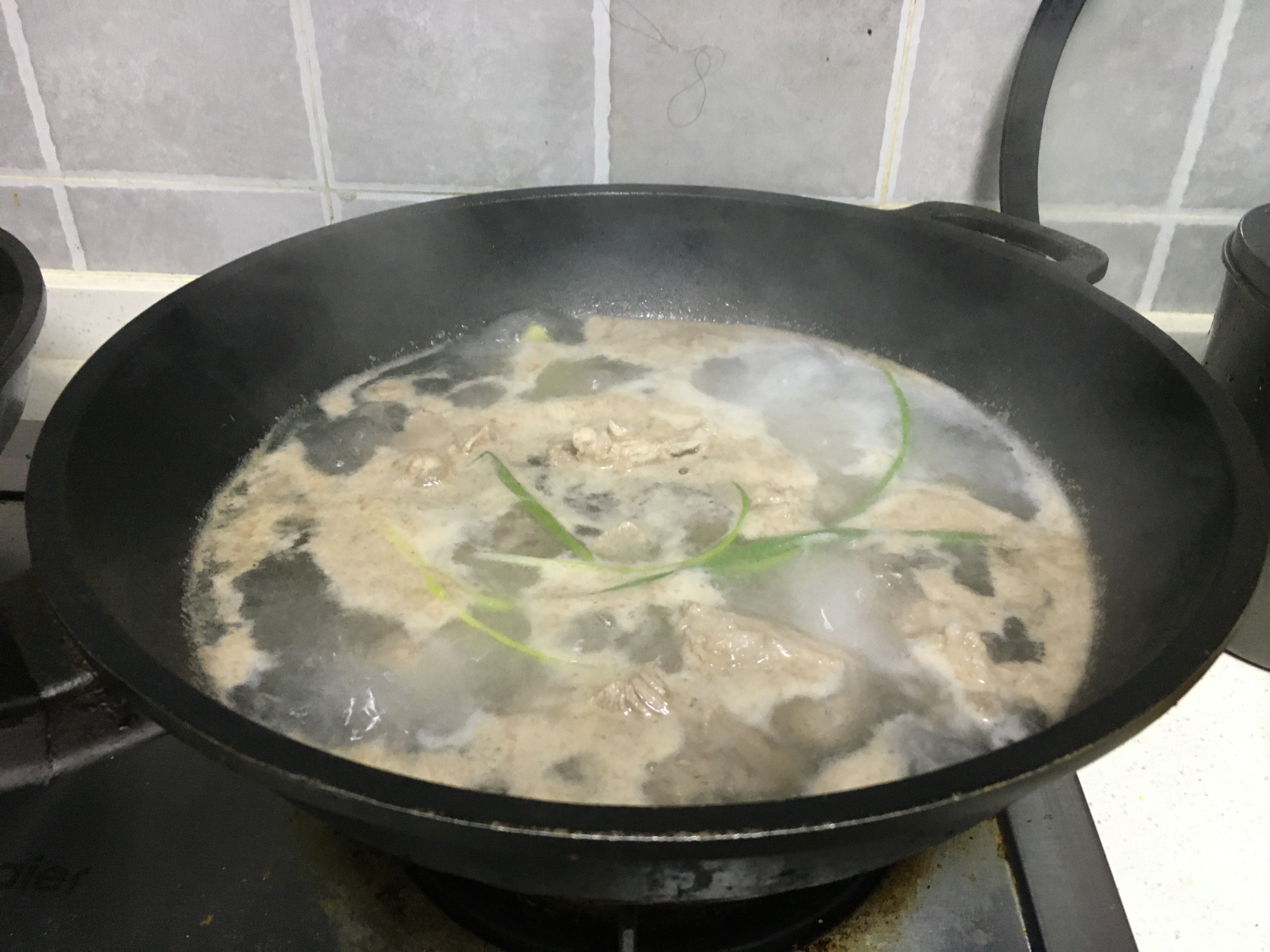 A must-have soup in autumn, teach you to do this, the soup is rich and not greasy, and those who don’t like soup will fall in love with it.
