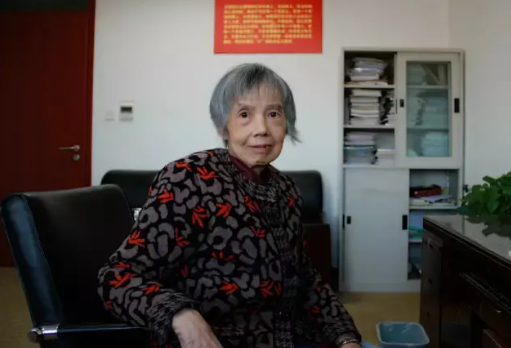 黄令仪：为破垄断，84岁依旧奋战在芯片研发前线，为国家做贡献