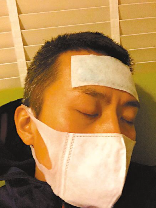 邓超：姐姐掏空积蓄供他读书，成名后回报姐姐2套房