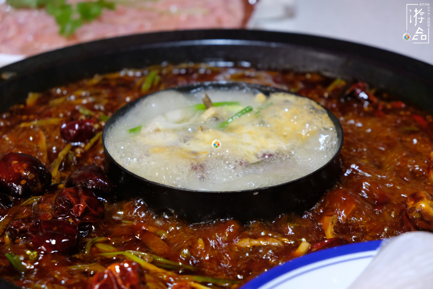 重庆火锅该不该收锅底费？收费食客不满意，不收又被怀疑用老油