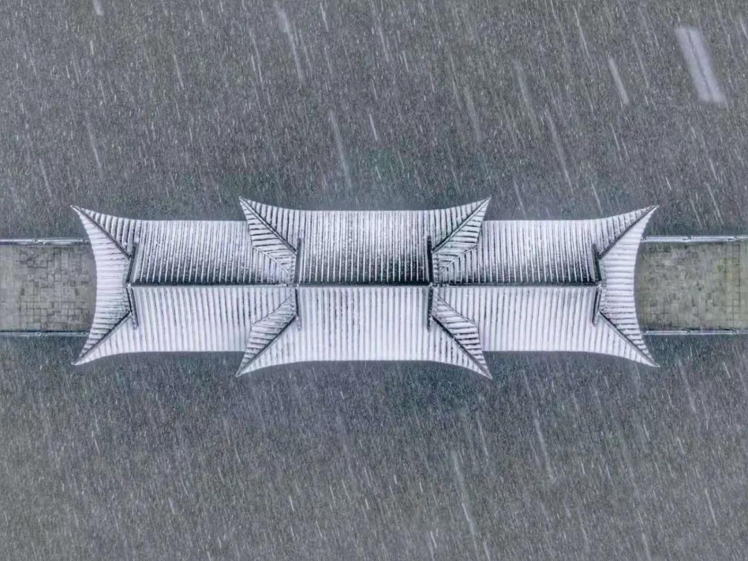 Snow fell, such scene that pat snow that but too beautiful