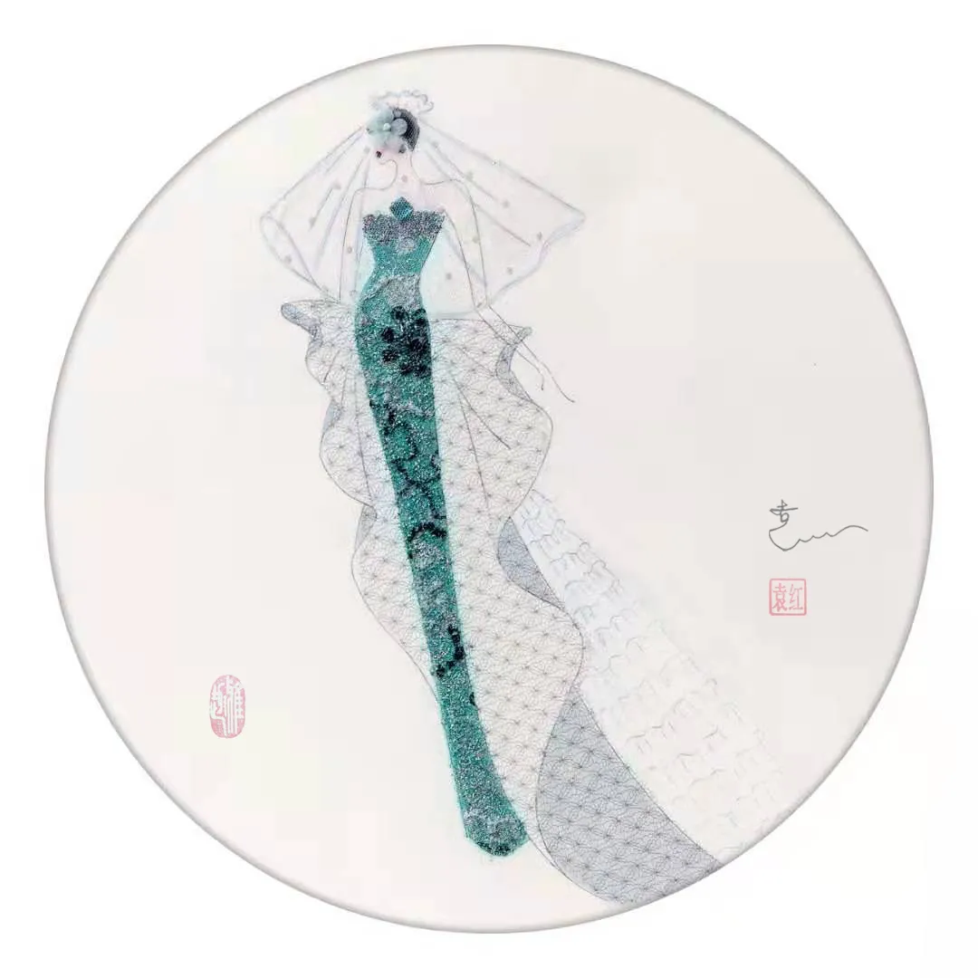 服装设计师袁红首创《水墨时尚装饰画》受到画界的赞议获国家版权